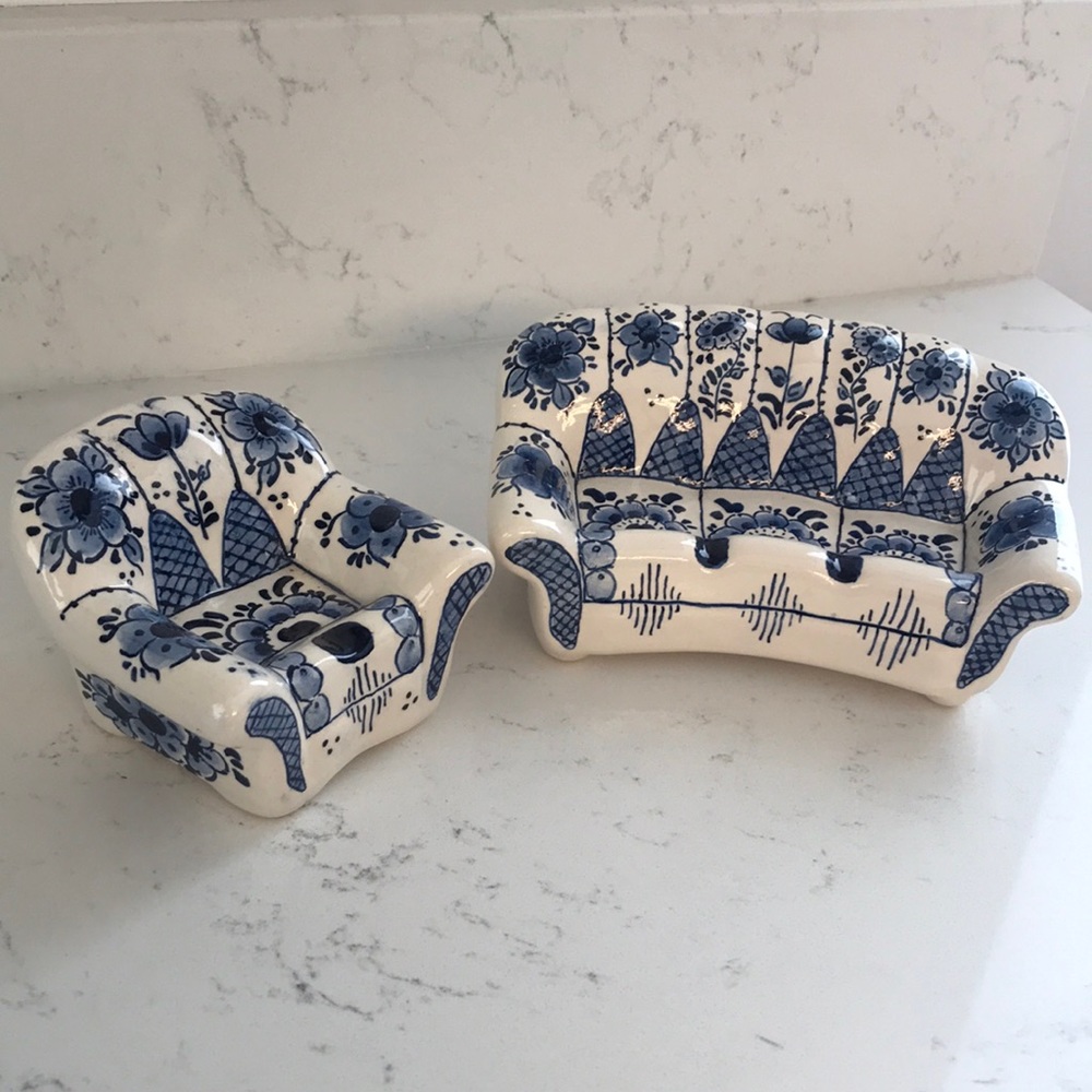 Delfts Couch and Chair Set